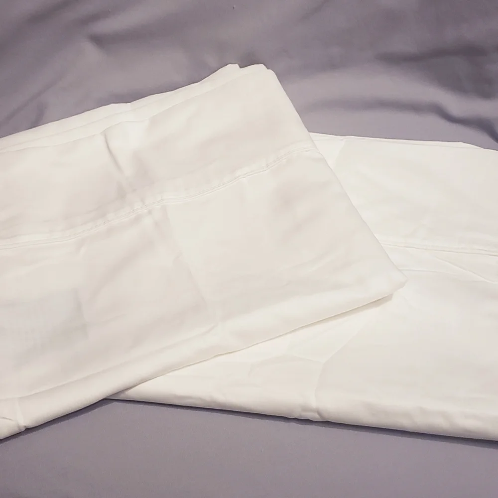 Kirkland Signature Pima Cotton Queen Two Pillowcases 680 TC White New